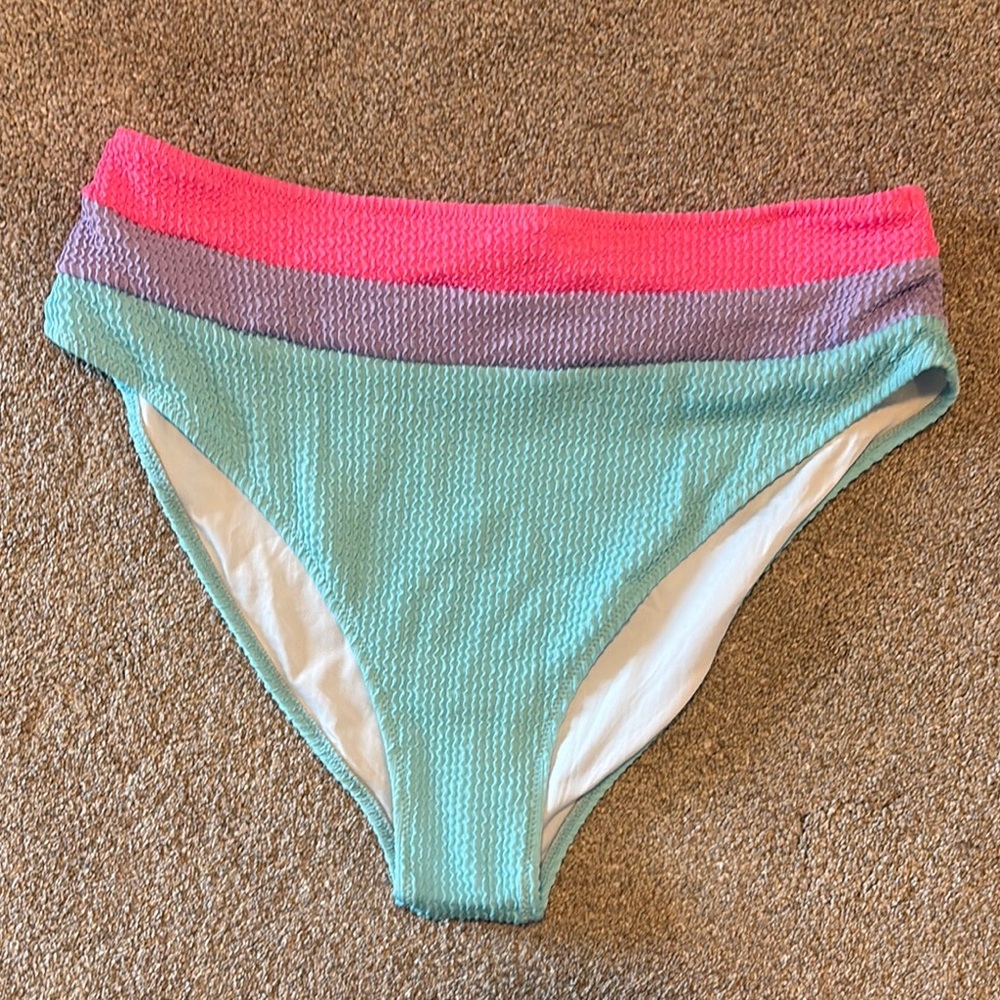 Pink and Purple Color-Block Bikini Set - Picture 5 of 7